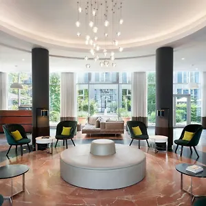 Le Méridien Hotel